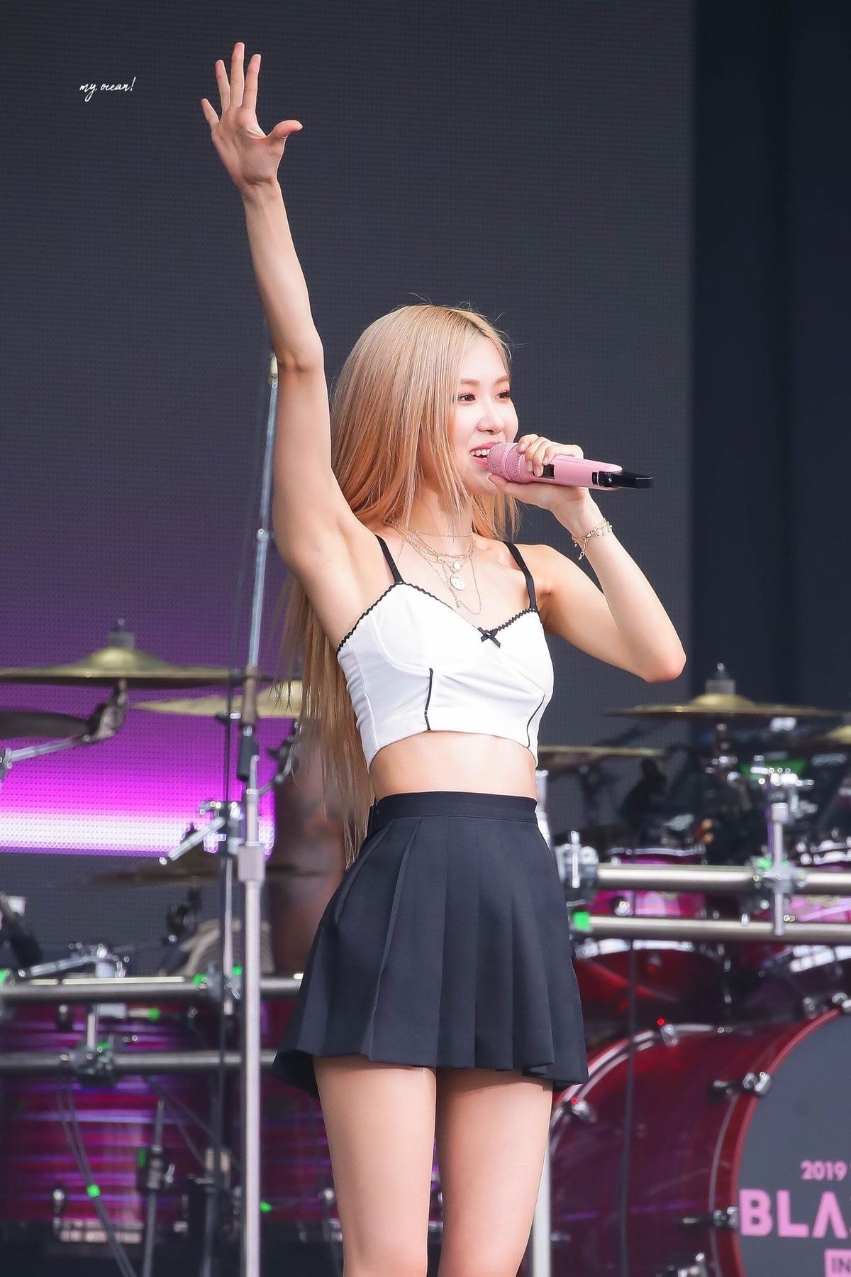 Idol Hàn Quốc, Vùng nách sáng, Triệt lông