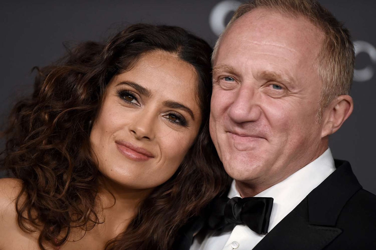 Salma Hayek: Vợ tỷ phú vẫn phải kiếm tiền