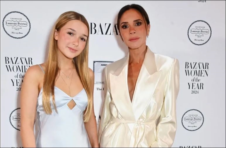  Nhà thiết kế Victoria Beckham và con gái Harper tại Lễ trao giải “Women of the Year” (Phụ nữ của năm) 2024. Ảnh: Getty Images