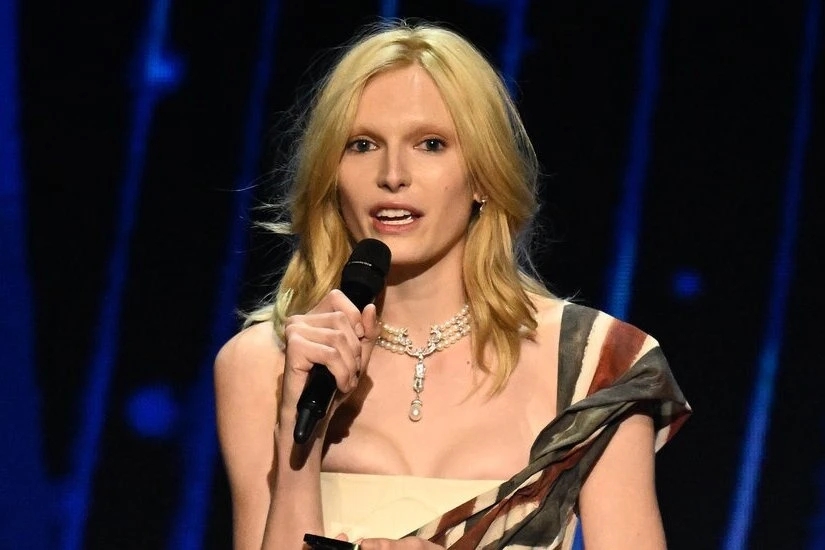 Alex Consani nhận giải người mẫu của năm 2024