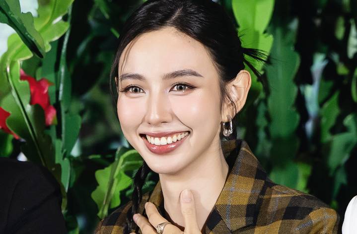 Làm chiến thần livestream ‘mỏ hỗn’, Thuỳ Tiên không sợ mất hình tượng hoa hậu