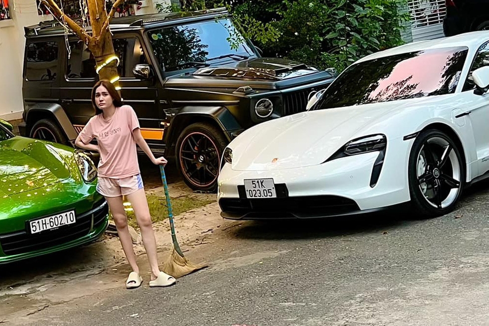 Vợ chồng đại gia Quận 7 Đoàn Di Băng, Đoàn Di Băng và Nguyễn Quốc Vũ, Biệt thự 400 tỷ Đoàn Di Băng, Tài sản Đoàn Di Băng, Cuộc sống xa hoa Đoàn Di Băng
