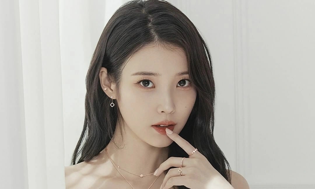 IU quyền lực nhất Hàn Quốc, bảng xếp hạng Forbes Korea 2025, Son Heung Min IU, sao Hàn nổi bật 2025