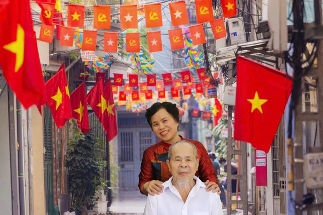 Cô giáo, Chu Thị Kim Đức, người lính, chiến tranh, hòa bình, giáo dục, tri thức, gia đình, truyền thống