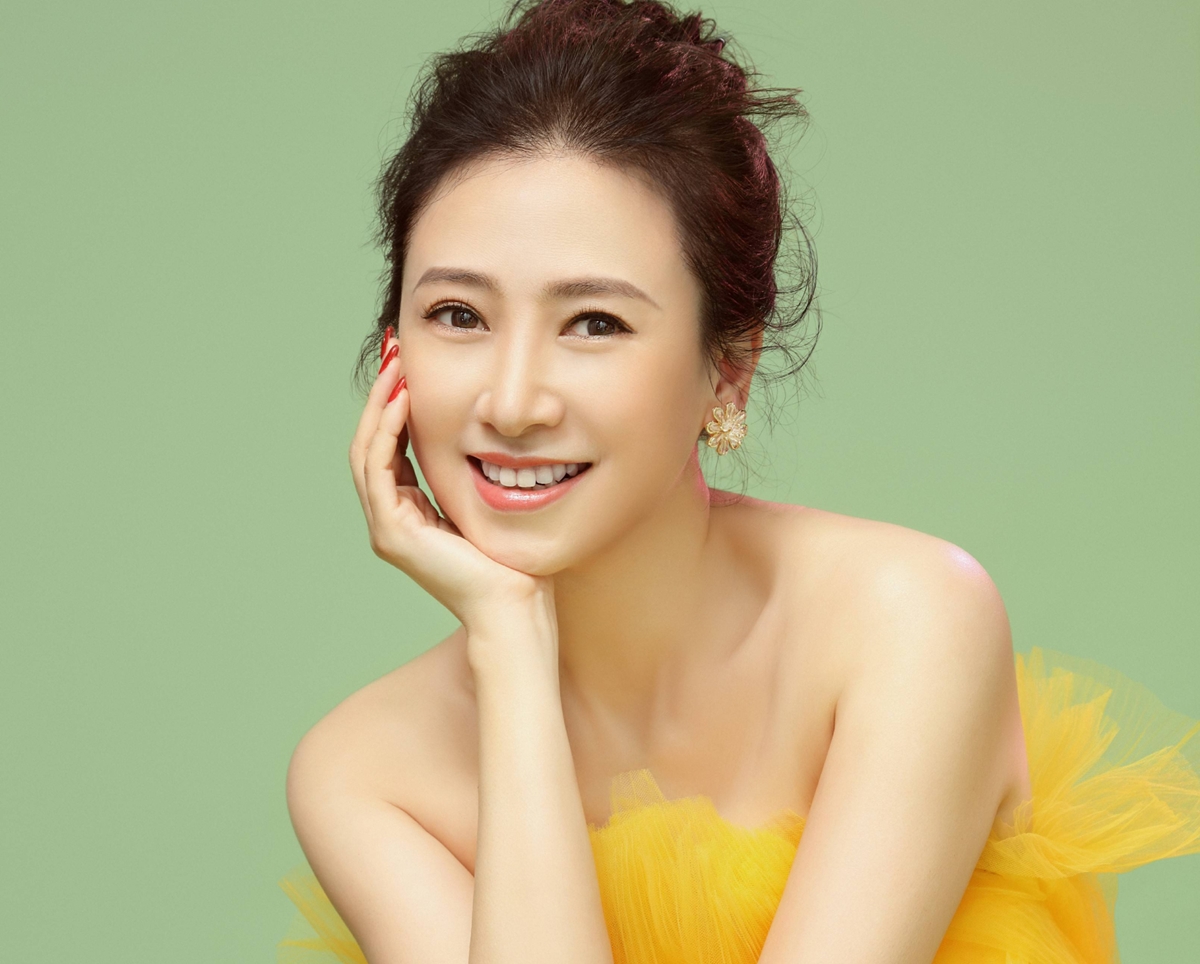 Ông Hồng tiết lộ đã ly thân chồng từ ba năm trước, vẫn giữ quan hệ tốt đẹp