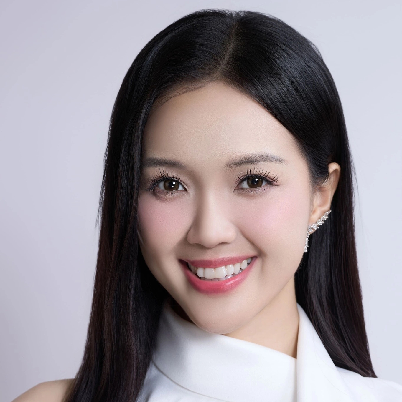 Nguyễn Hoàng Mỹ Vân: Bản sắc riêng của một ứng viên triển vọng tại Hoa hậu Việt Nam