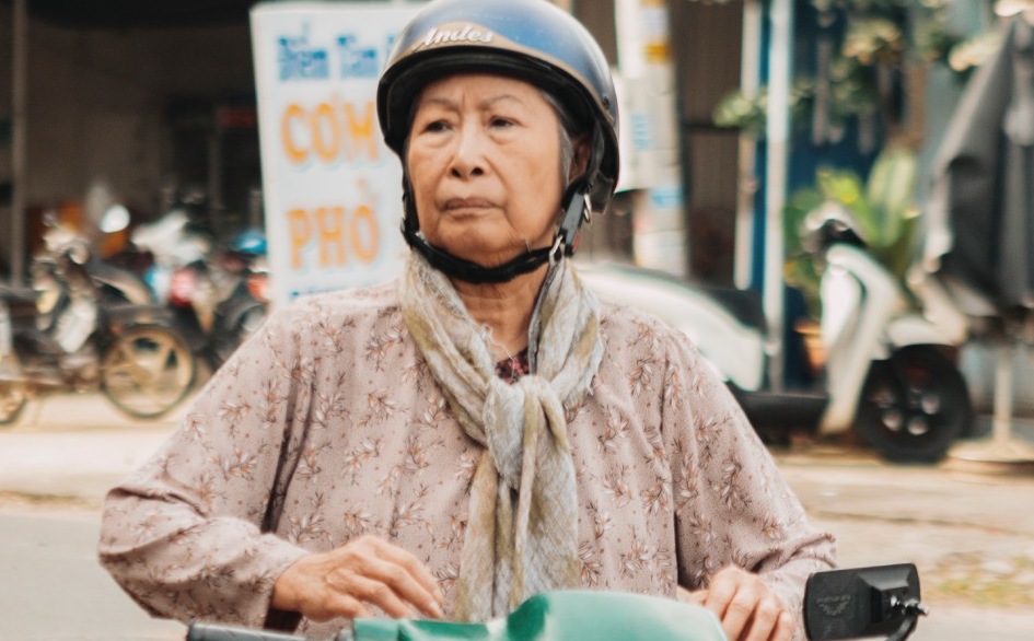 Bà ngoại nhí nhảnh nhất ‘Lật mặt 8’: Diễn cảnh nào cười xỉu cảnh đó