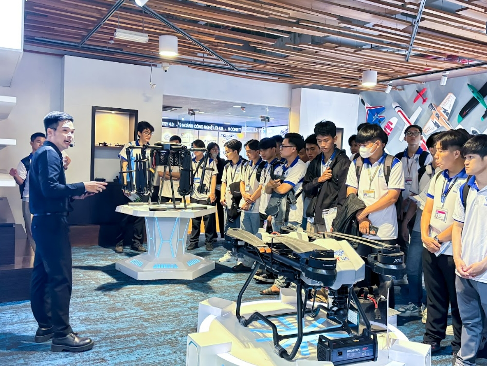 sinh viên Đại học Cần Thơ, CT Innovation Hub, đổi mới sáng tạo, công nghệ 4.0, CT Group, ngày hội tuổi trẻ, nghị quyết 57