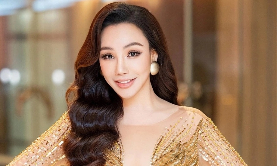Ca sĩ Hồ Quỳnh Hương tổ chức đám cưới riêng tư tại Hạ Long