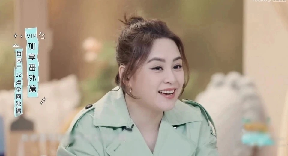 Chung Hân Đồng, Twins, sao Hong Kong, nhịn ăn, áp lực cân nặng, ngoại hình, showbiz Hoa ngữ