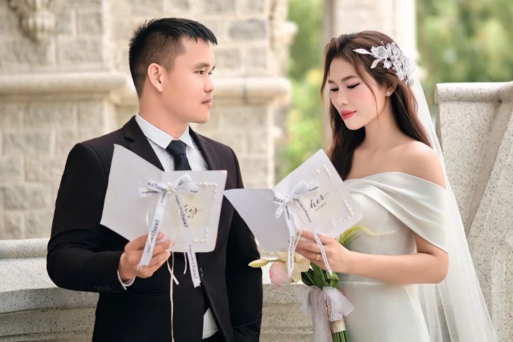 chuyện tình Bạn muốn hẹn hò, ly trà sữa tỏ tình, đám cưới sau show hẹn hò, yêu thật lòng, chàng thợ điện cưới vợ, Lê Hoàng Nhật Linh, Trần Đức Trung
