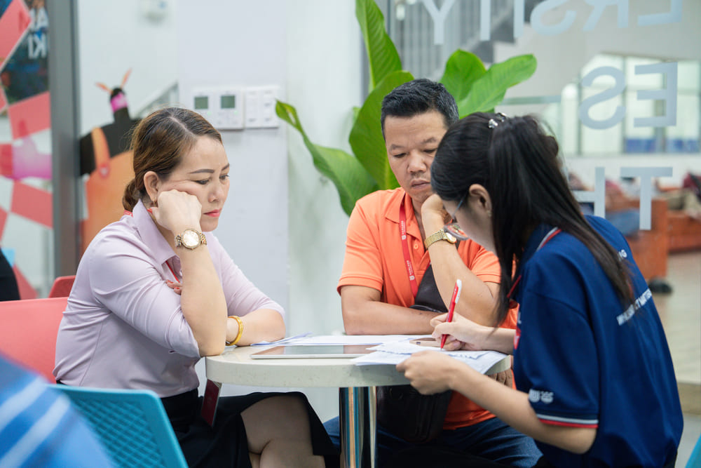 quỹ học bổng đại học văn lang