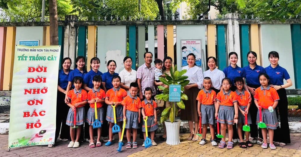 nhà báo Nguyễn Hải Linh