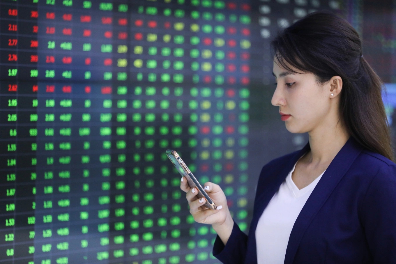 VN-Index, Chứng khoán Việt Nam, Tthị trường chứng khoán, dòng tiền mạnh