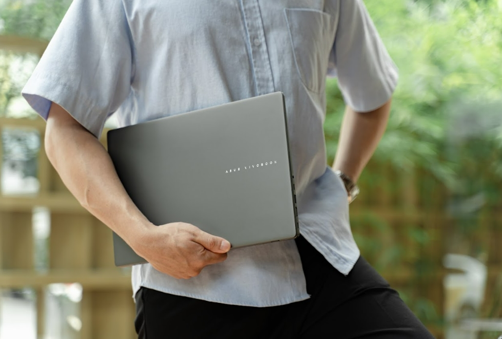 ASUS tựu trường 2025, laptop AI ASUS, Vivobook S14, Vivobook S16, ASUS Gaming V16, laptop mỏng nhẹ, laptop hiệu năng cao, laptop pin lâu