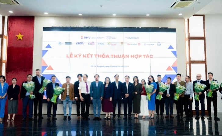 DHV tiên phong đào tạo ngành Trí tuệ Nhân tạo, ra mắt nền tảng số DHV Coin – UniZone