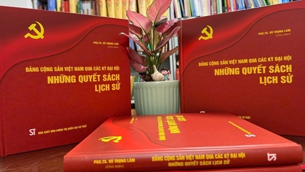 13 kỳ Đại hội Đảng, quyết sách lịch sử, sách lý luận chính trị, Đảng Cộng sản Việt Nam, Đại hội XIV, tư duy đổi mới, xây dựng Đảng, phòng chống tham nhũng, Nghị quyết Trung ương 4