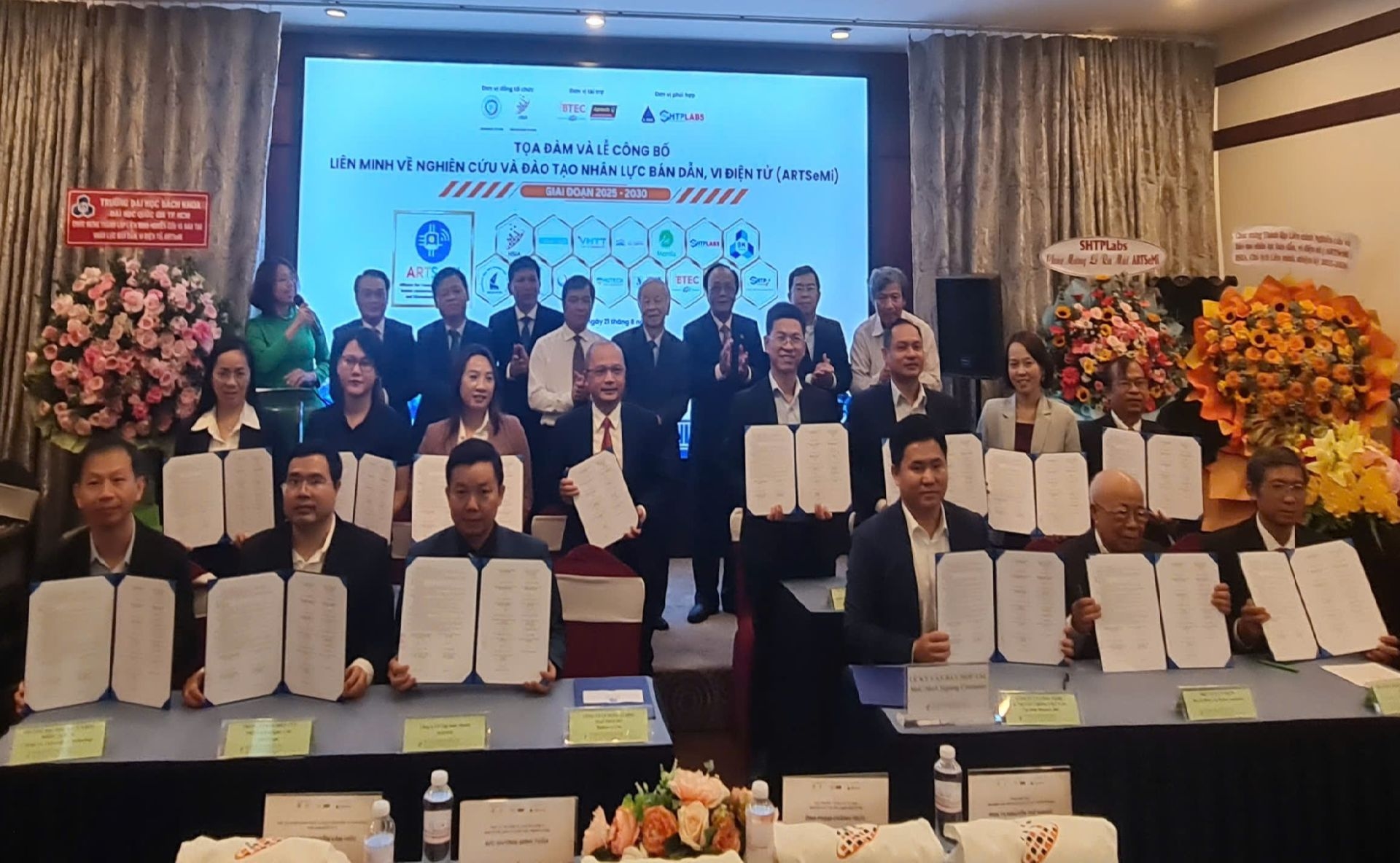 TP.HCM công bố Liên minh đào tạo nhân lực ngành bán dẫn, điện tử