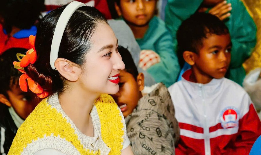 Cao Mỹ Kim trao 1.000 phần quà cho các em thiếu nhi dịp Tết Trung thu