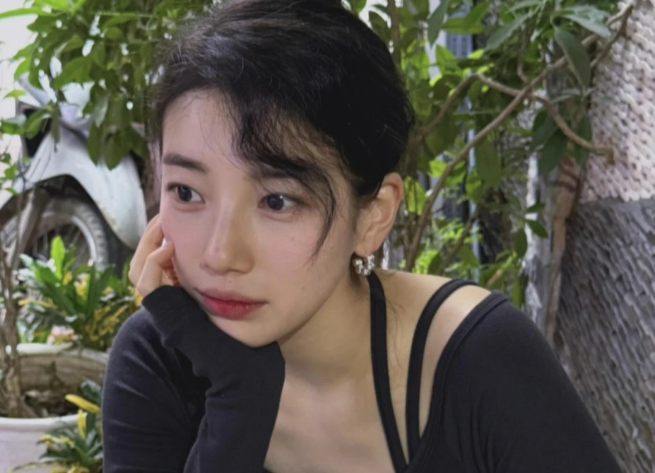 Suzy gây “náo loạn” mạng xã hội với loạt ảnh check-in ở Việt Nam