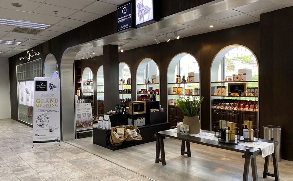 Trung Nguyên bất ngờ chiếm lĩnh loạt vị trí vàng mà Café Amazon để lại