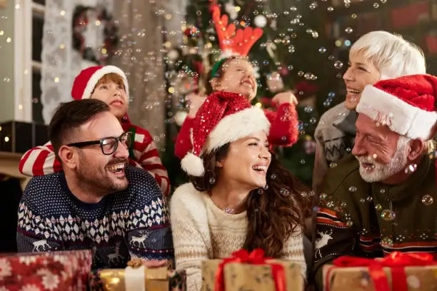 Tặng quần áo dịp Giáng sinh: Những nguyên tắc đơn giản ai cũng phải biết