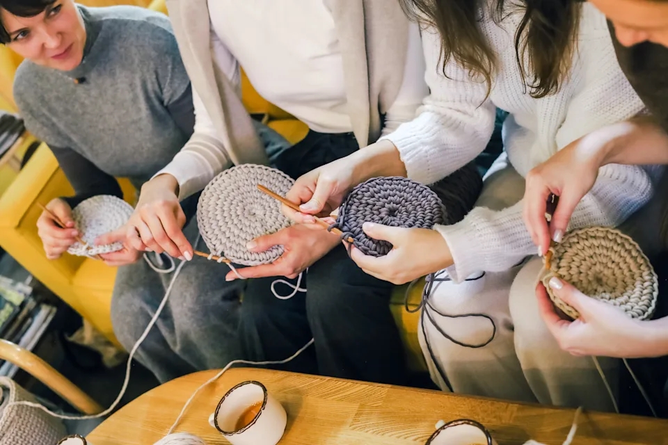 Phụ nữ trên 35, sống chậm, soft era, thói quen sống lành mạnh, chăm sóc tinh thần