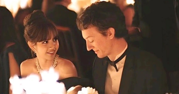 Lisa và bạn trai lại trở thành tâm điểm mạng xã hội