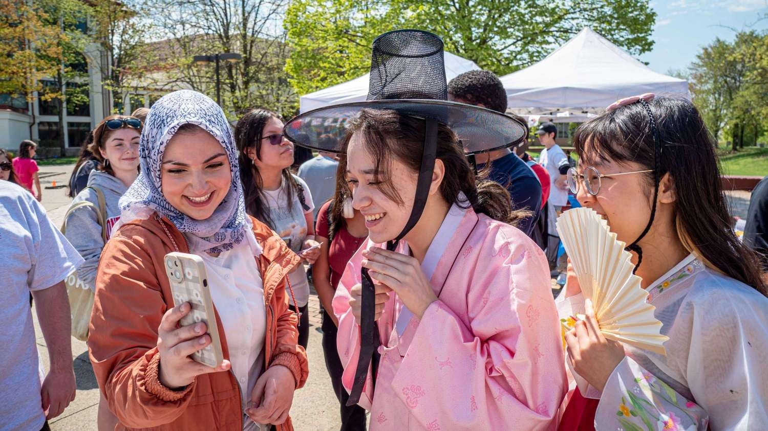 Hallyu, xuất khẩu Hallyu, K-culture, K-content, K-food, K-beauty, kinh tế Hàn Quốc, xuất khẩu văn hóa Hàn Quốc