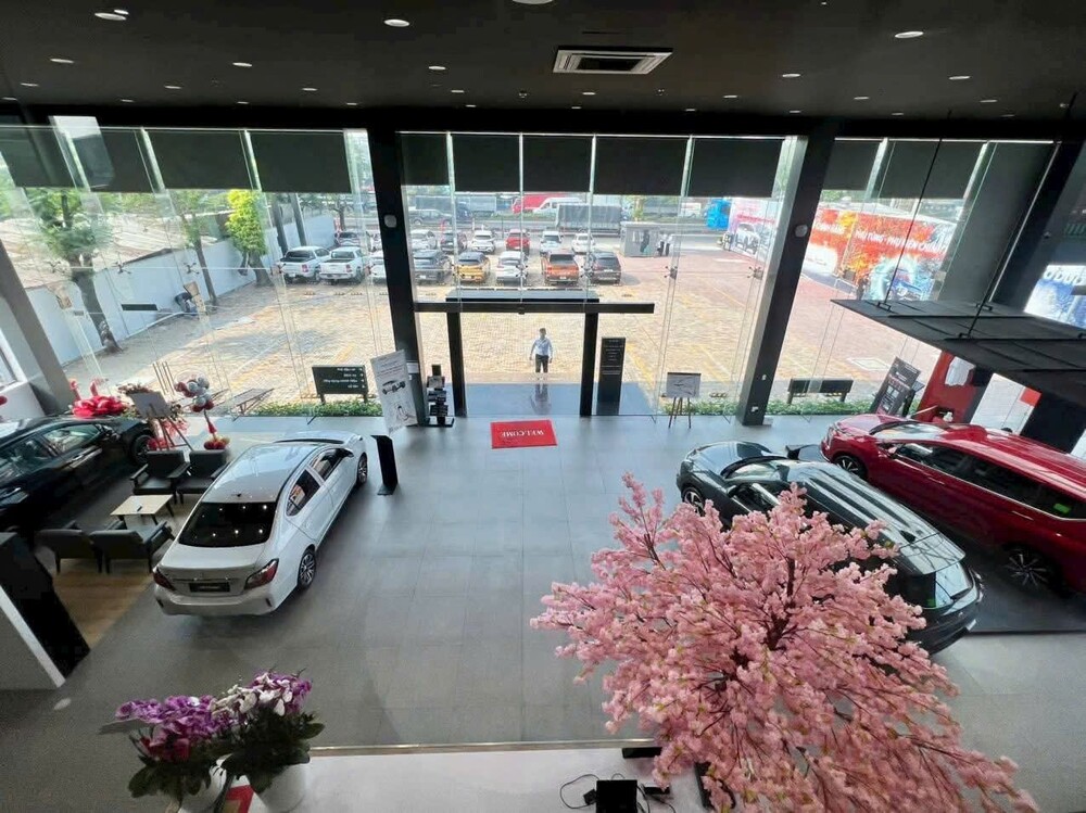 showroom Mitsubishi Motors Ô tô Trường Chinh Chi nhánh Xuyên Á