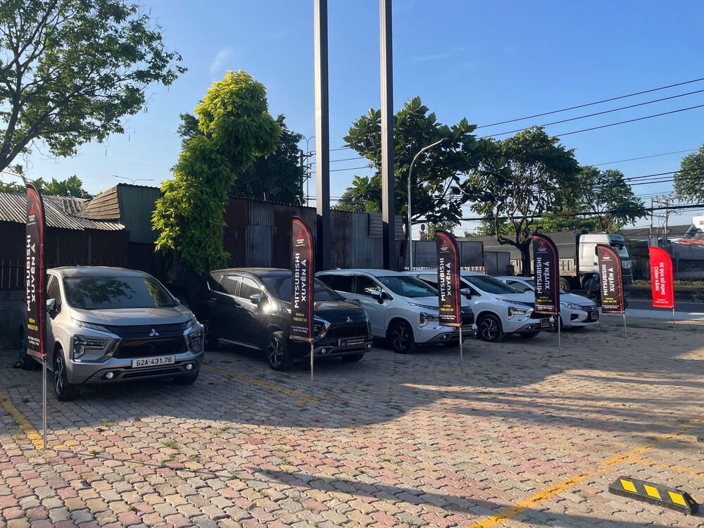 showroom Mitsubishi Motors Ô tô Trường Chinh Chi nhánh Xuyên Á
