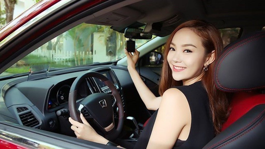 Phụ nữ, phụ nữ và ngành công nghiệp xe hơi, phụ nữ mua xe, nữ giới lái xe, marketing ô tô cho phụ nữ, lãnh đạo nữ ngành ô tô