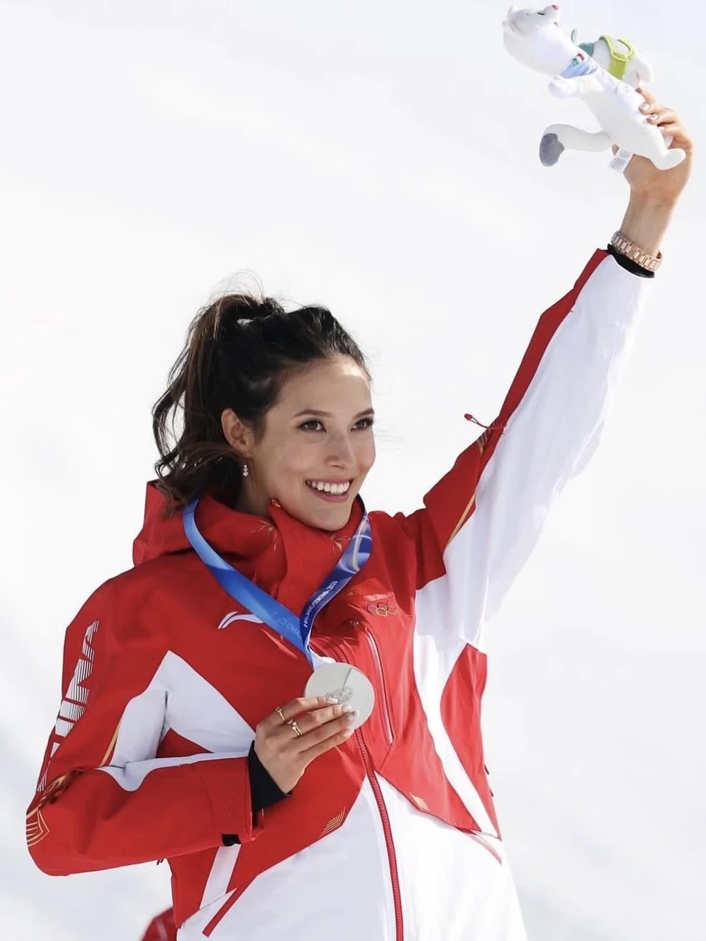 VĐV giàu nhất Olympic 2026, Eileen Gu, Eileen Gu Olympic Mùa đông 2026, thu nhập Eileen Gu, nhan sắc Eileen Gu
