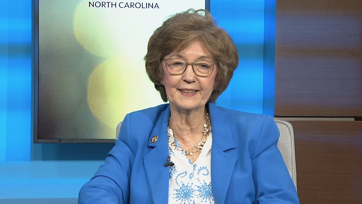 Tuổi Ngọ, tỷ phú tuổi Ngọ giàu nhất thế giới, Warren Buffett, Michael Bloomberg, BYD, BMW, Broadcom, Berkshire Hathaway