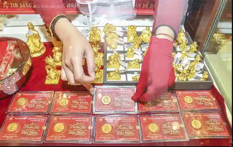 Mua vàng ngày vía thần tài 2026, Vía thần tài 2026, mua vàng ngày vía Thần Tài, giá vàng hôm nay, vàng nhẫn 24K, vàng miếng SJC, chênh lệch mua bán vàng