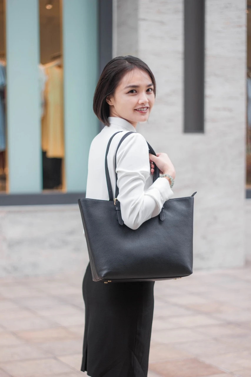 Túi đi làm nữ, chọn túi đi làm, túi công sở nữ, túi đựng laptop nữ, túi tote đi làm, kinh nghiệm mua túi đi làm
