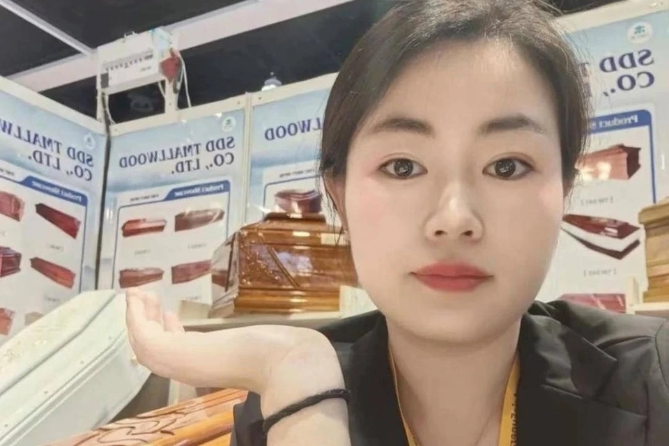 Cô gái kiếm 6 triệu USD/năm nhờ xuất khẩu quan tài