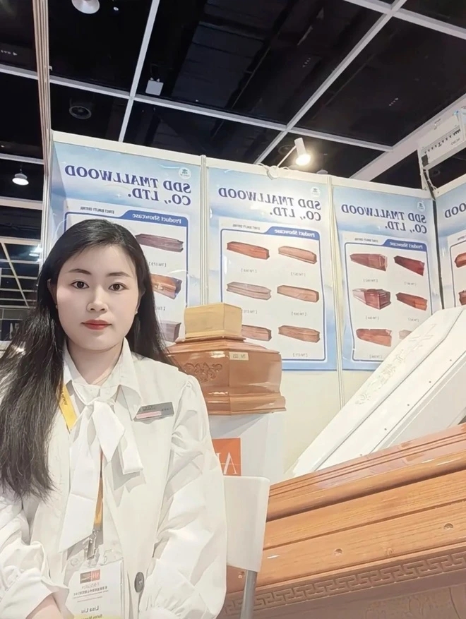 Lisa Liu, bán quan tài, xuất khẩu quan tài Trung Quốc, ngành tang lễ Trung Quốc, Heze Sơn Đông, kinh doanh quan tài Italy, doanh thu 6 triệu USD