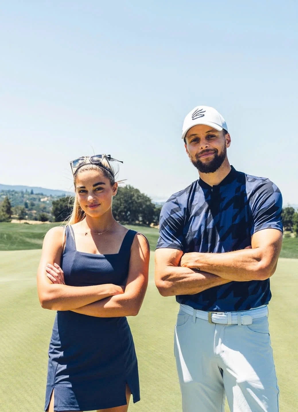 Gabriella DeGasperis, golfer 18 tuổi, golf nữ, golf và mạng xã hội, golf trẻ, Jon Rahm, Stephen Curry
