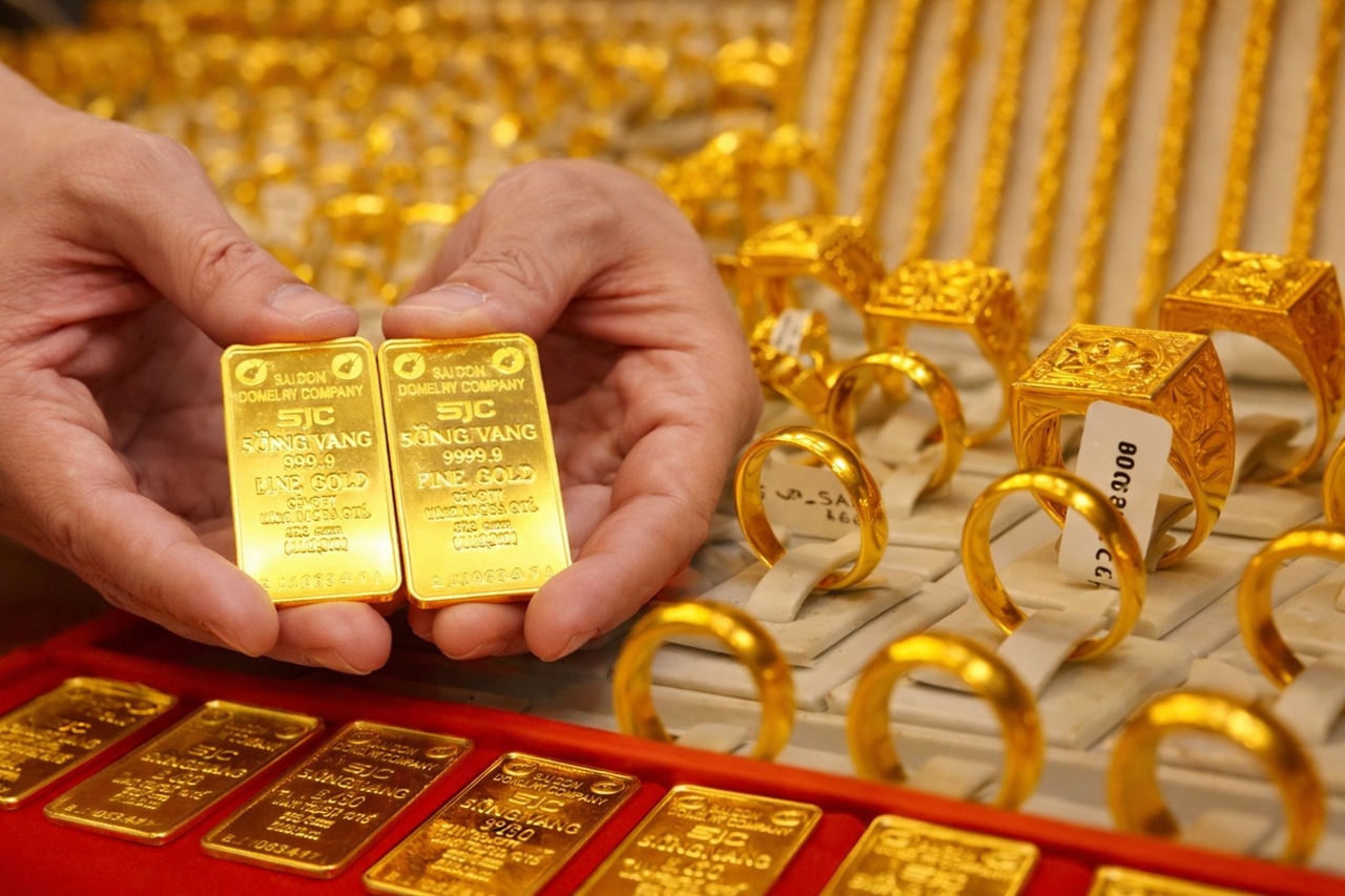 Giá vàng hôm nay 25/2/2026: Áp lực chốt lời kéo vàng thế giới lao dốc hơn 100 USD/ounce