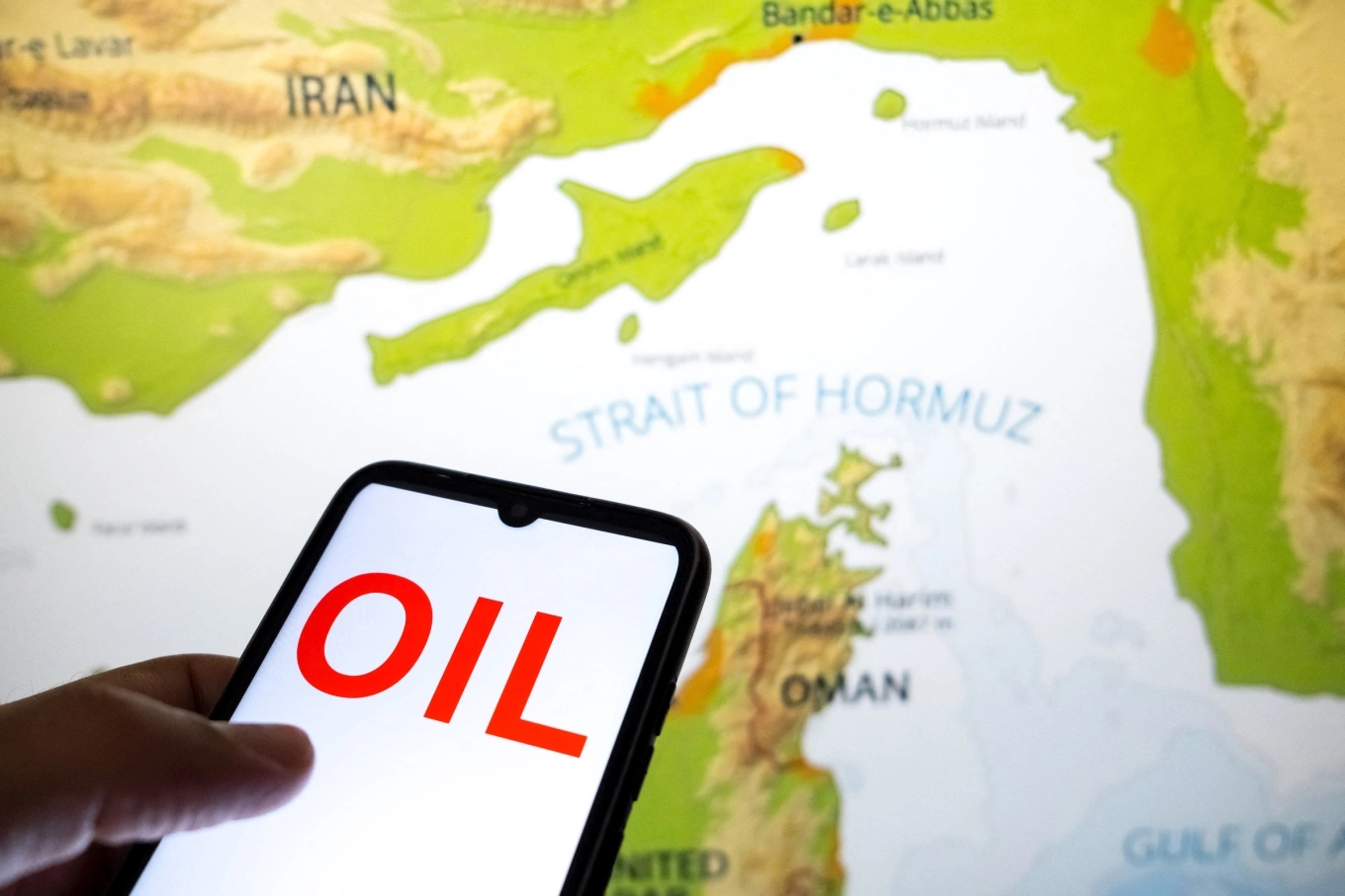 tàu hàng châu Á chật vật tìm dầu, dầu nhiên liệu tàu biển, eo biển Hormuz, nguồn cung dầu Trung Đông, giá dầu nhiên liệu hàng hải