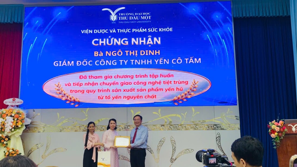 yến cô tấm