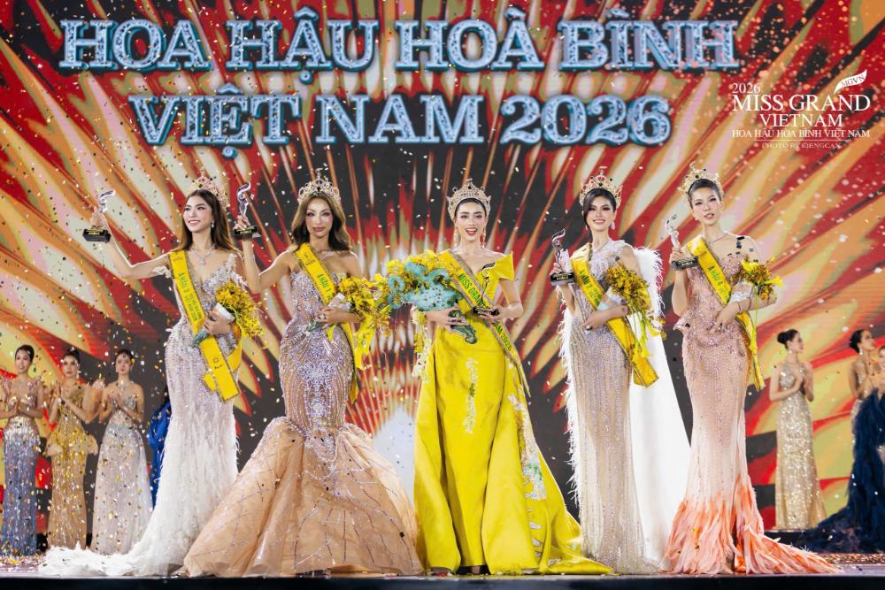 Emoura Phạm lộng lẫy đăng quang Miss Grand Vietnam 2026